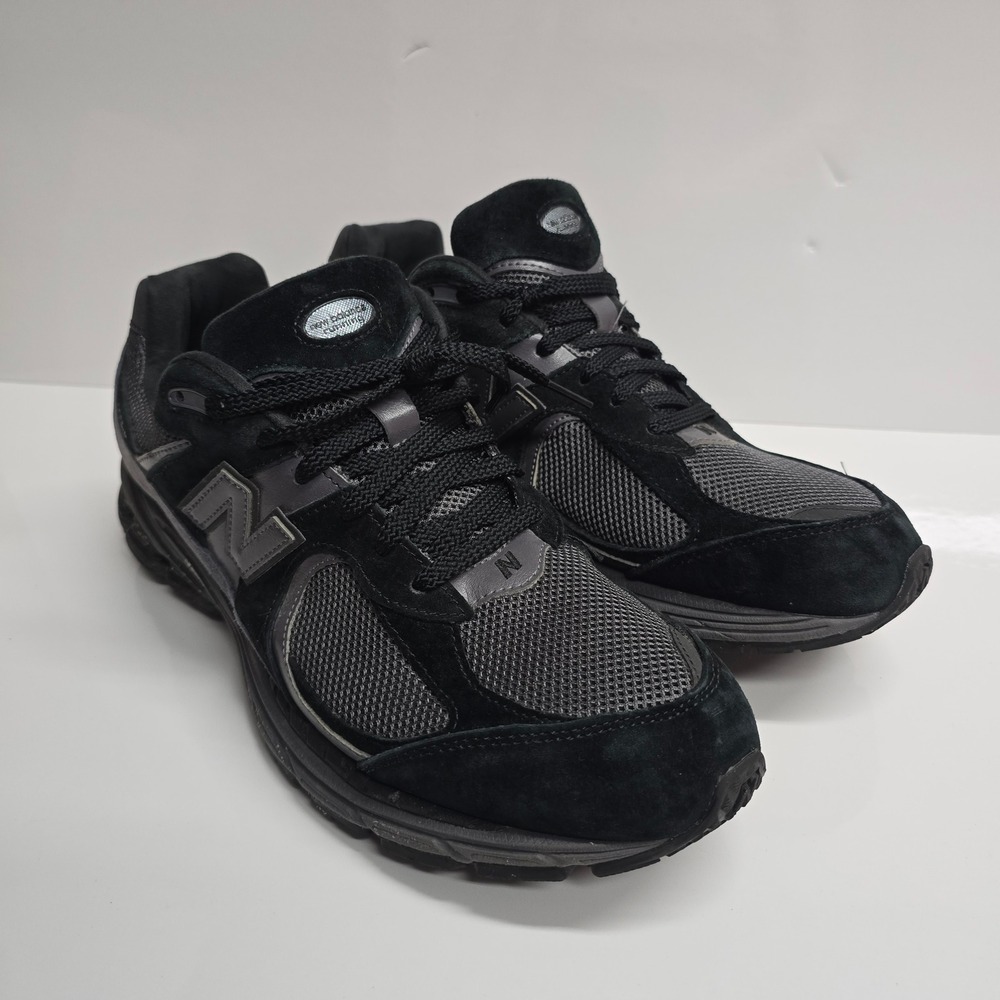 New Balance 2002R Sneaker Mens 13 Black Suede Mesh Athletic Gorpcore